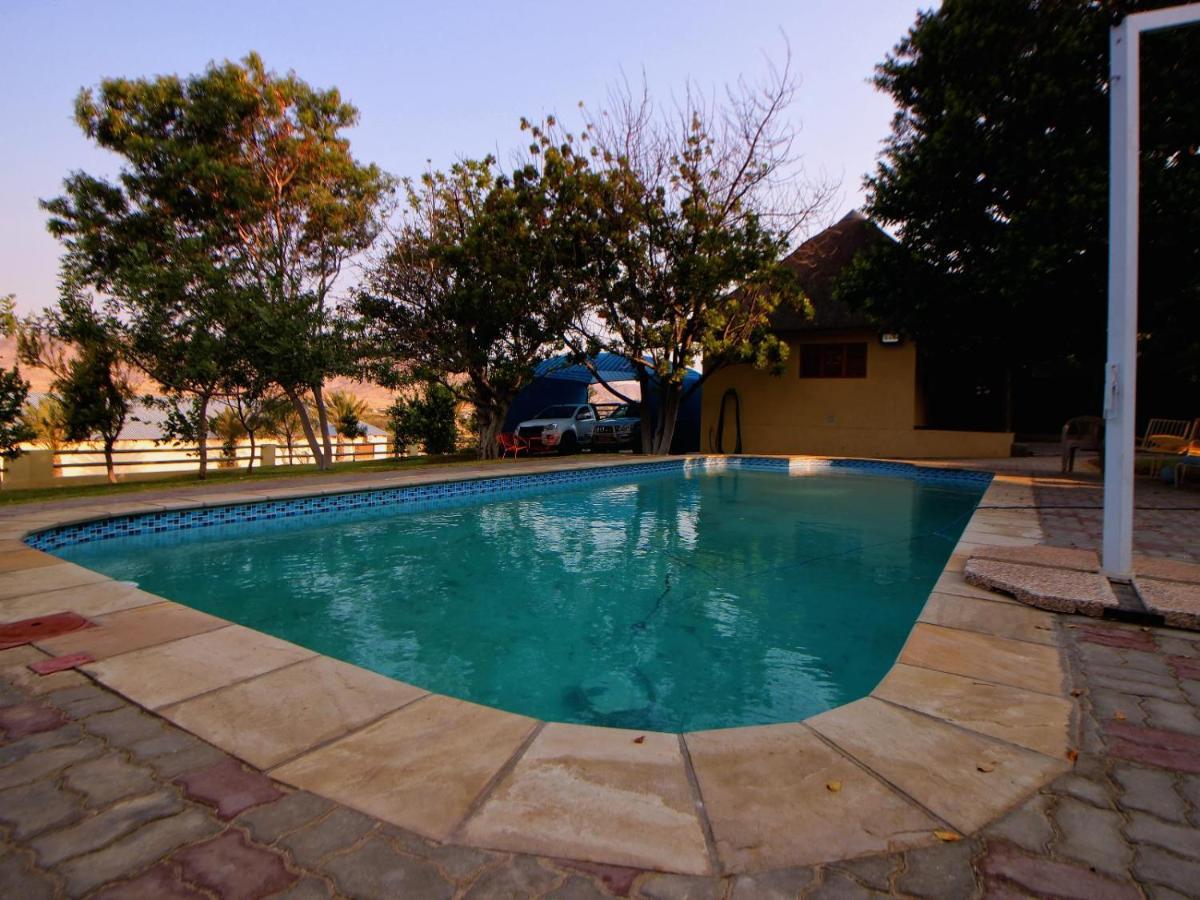 Uitkyk Guest Farm Hotel Usakos Ngoại thất bức ảnh