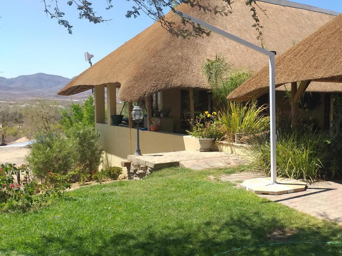 Uitkyk Guest Farm Hotel Usakos Ngoại thất bức ảnh